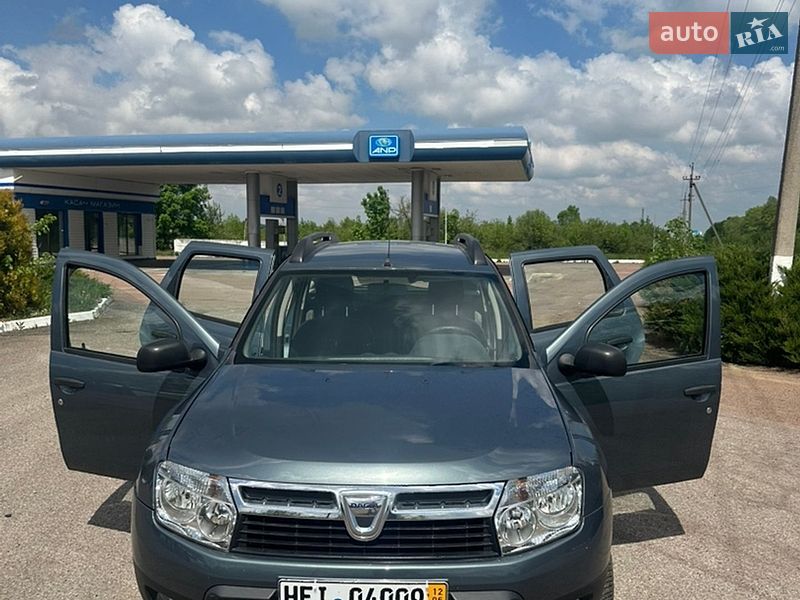 Внедорожник / Кроссовер Dacia Duster 2012 в Надворной