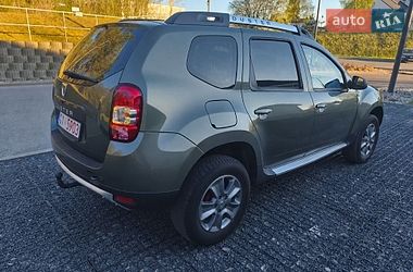 Позашляховик / Кросовер Dacia Duster 2015 в Мені