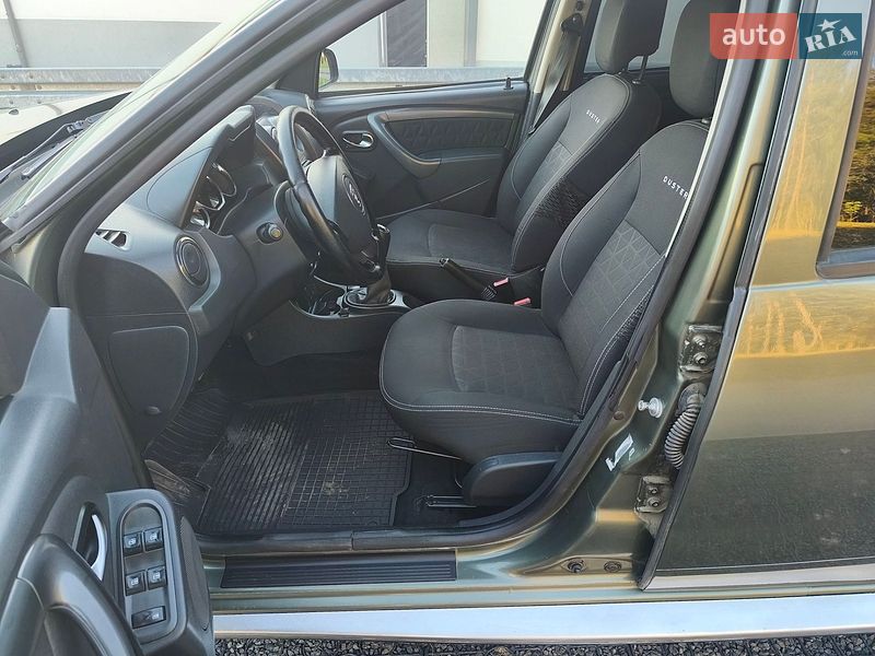 Позашляховик / Кросовер Dacia Duster 2015 в Мені