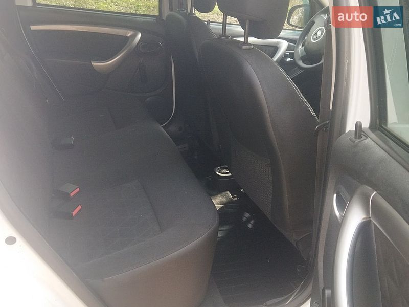 Позашляховик / Кросовер Dacia Duster 2014 в Дубні фото 12 Позашляховик / Кросовер Dacia Duster 2014 в Дубні
