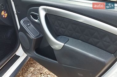 Позашляховик / Кросовер Dacia Duster 2014 в Дубні фото 13 Позашляховик / Кросовер Dacia Duster 2014 в Дубні