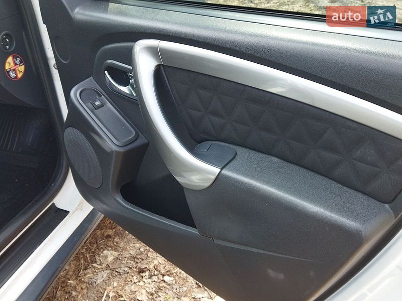 Позашляховик / Кросовер Dacia Duster 2014 в Дубні фото 13 Позашляховик / Кросовер Dacia Duster 2014 в Дубні