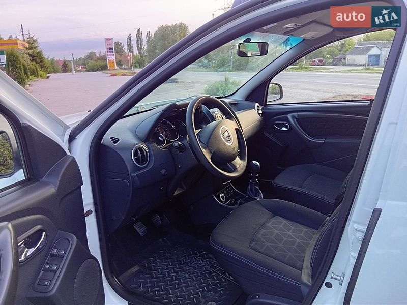 Внедорожник / Кроссовер Dacia Duster 2014 в Белогорье