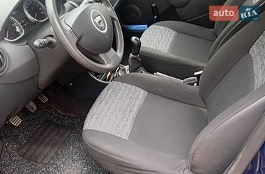 Внедорожник / Кроссовер Dacia Duster 2010 в Кицмани