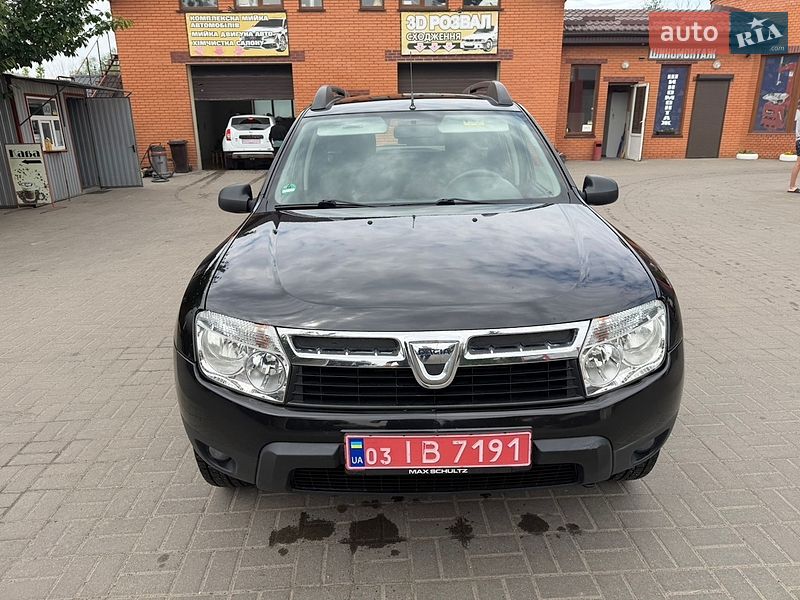Позашляховик / Кросовер Dacia Duster 2011 в Дубні