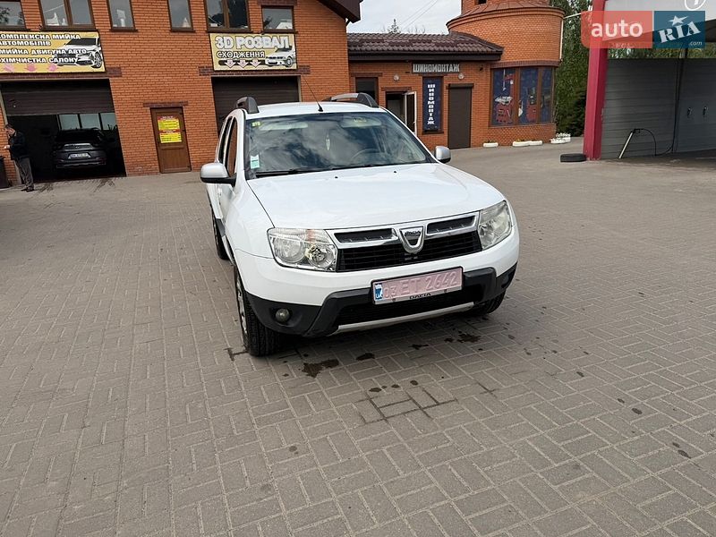 Позашляховик / Кросовер Dacia Duster 2012 в Дубні