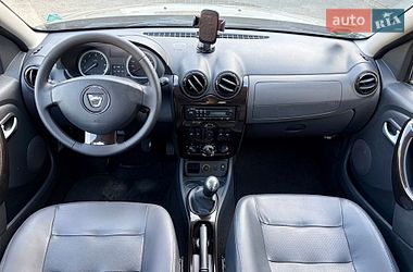Позашляховик / Кросовер Dacia Duster 2011 в Луцьку