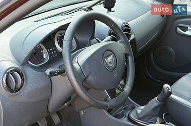 Позашляховик / Кросовер Dacia Duster 2011 в Луцьку