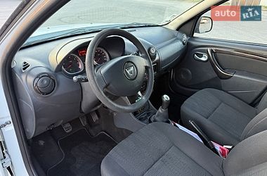 Позашляховик / Кросовер Dacia Duster 2011 в Луцьку