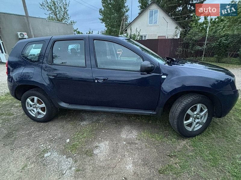Позашляховик / Кросовер Dacia Duster 2014 в Сараті