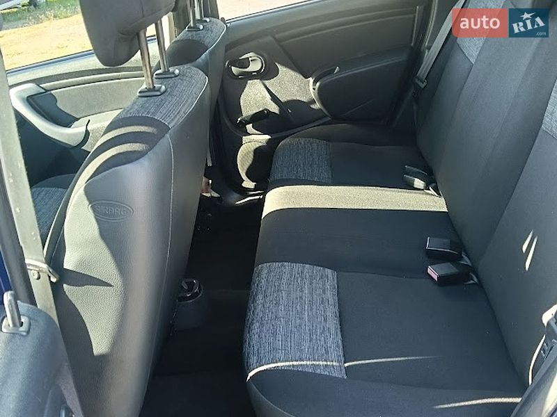 Внедорожник / Кроссовер Dacia Duster 2012 в Клевани