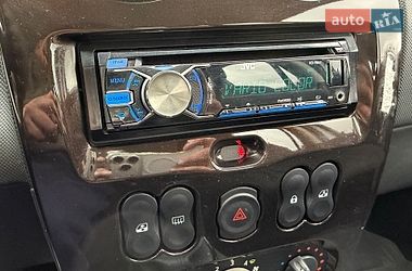 Позашляховик / Кросовер Dacia Duster 2010 в Луцьку