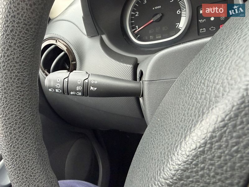 Позашляховик / Кросовер Dacia Duster 2010 в Луцьку