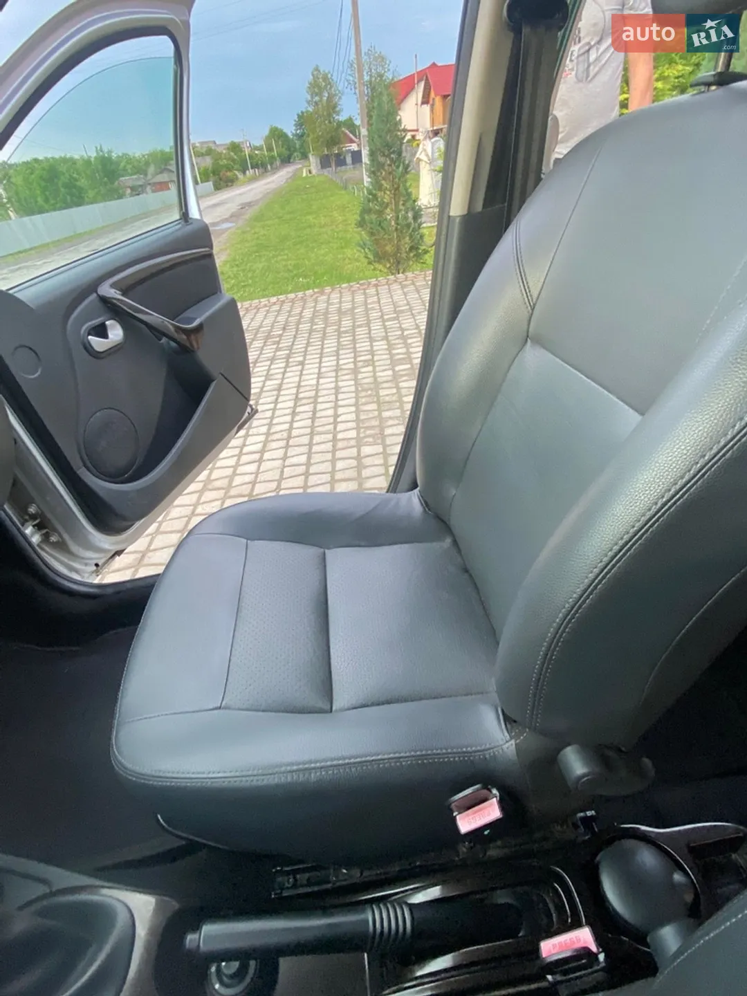 2011 Dacia Duster - мініатюра 12