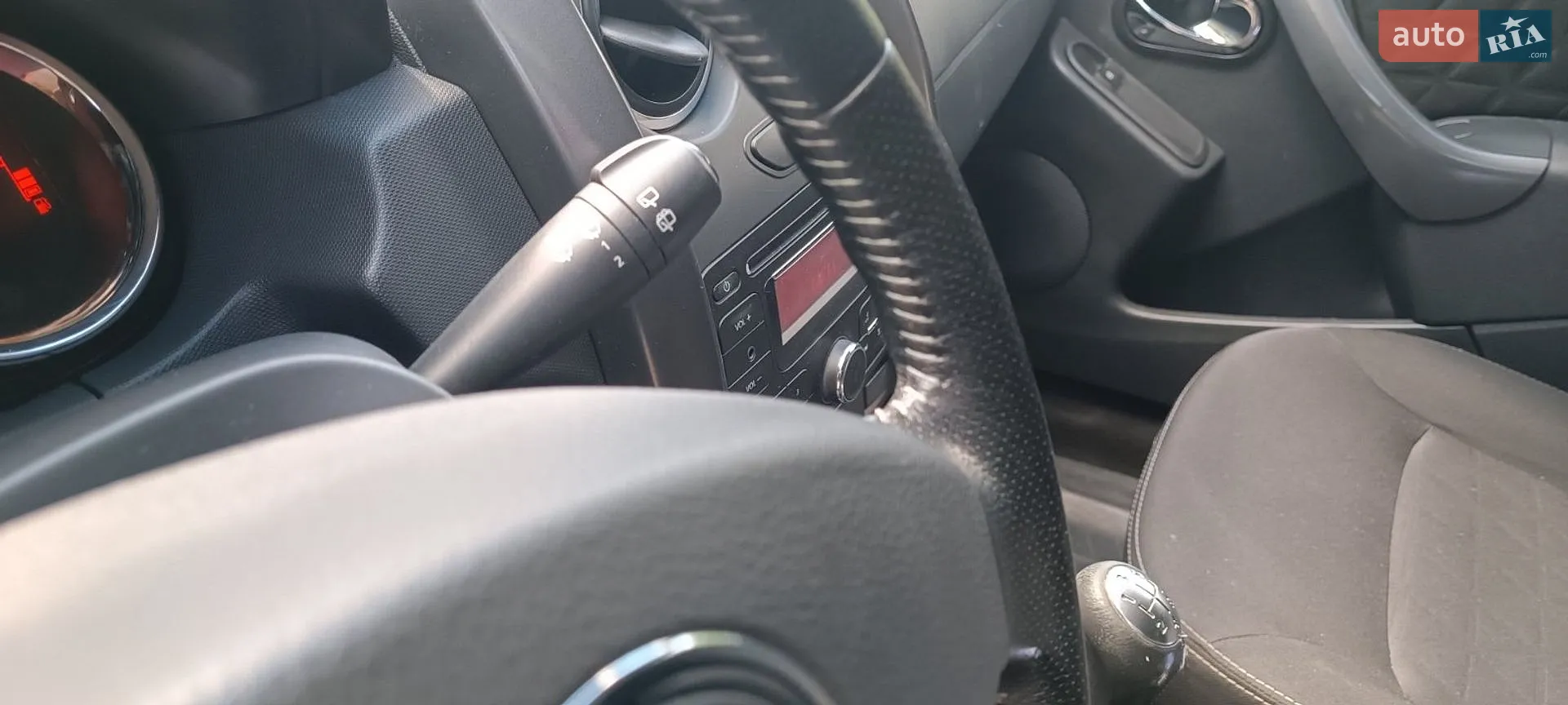 2015 Dacia Duster - мініатюра 19