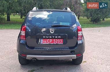 Позашляховик / Кросовер Dacia Duster 2015 в Харкові