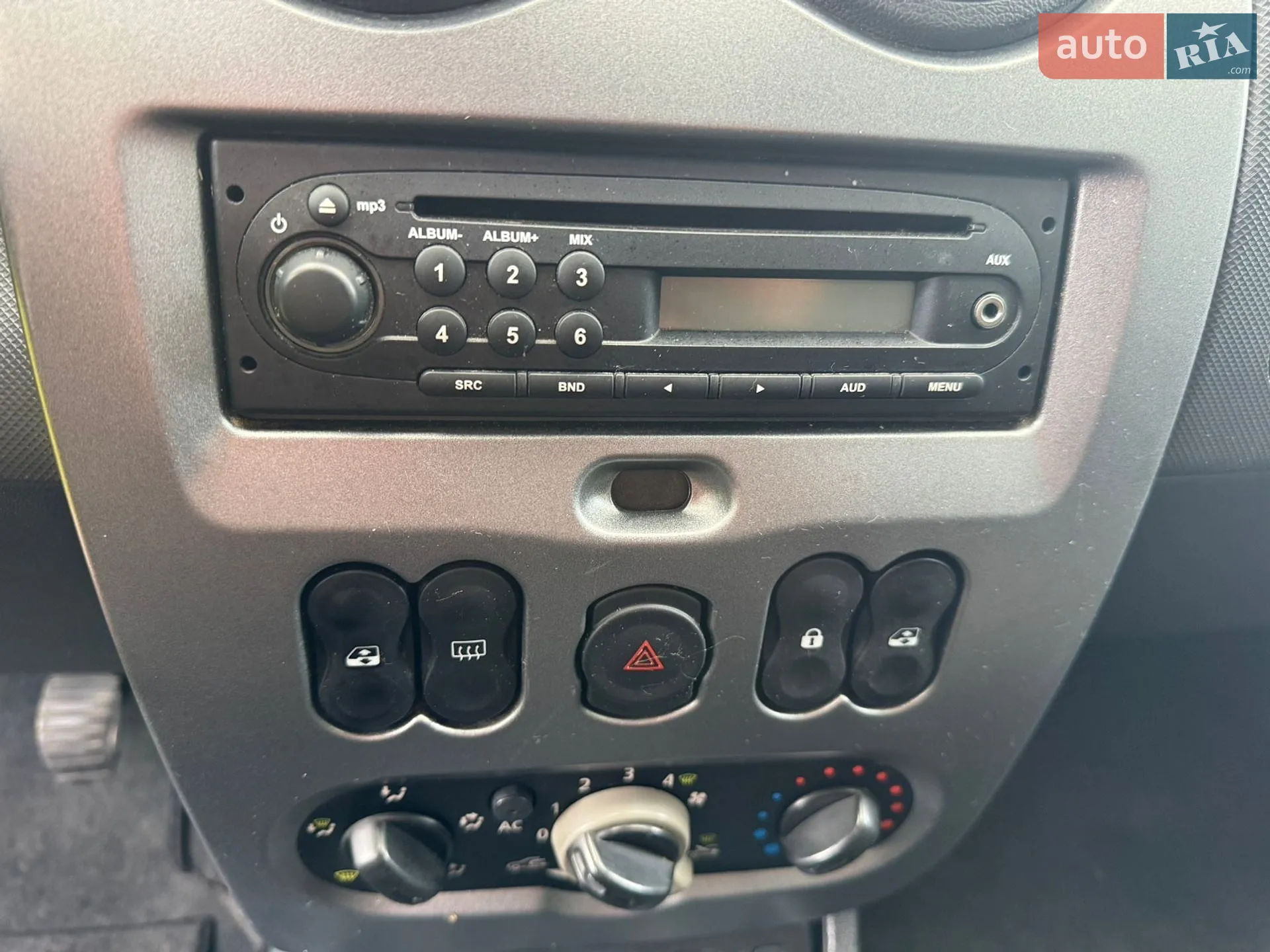 2013 Dacia Duster - мініатюра 64