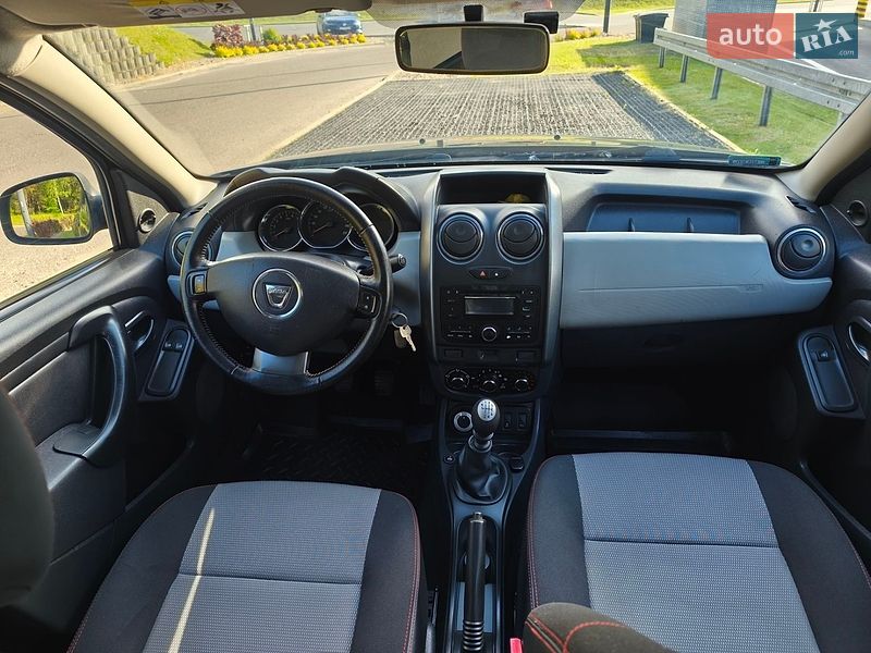 Внедорожник / Кроссовер Dacia Duster 2014 в Мене