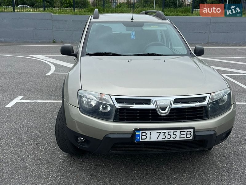 Позашляховик / Кросовер Dacia Duster 2010 в Полтаві