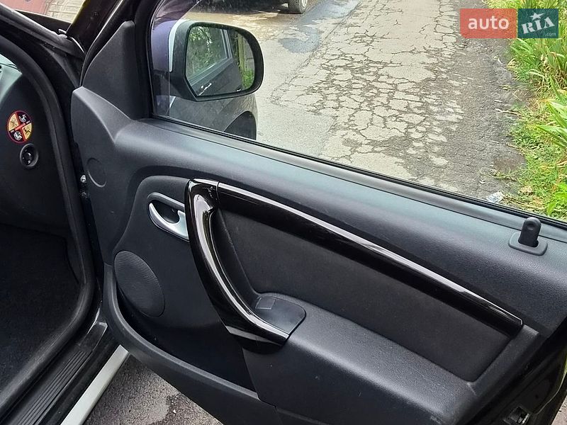 Позашляховик / Кросовер Dacia Duster 2010 в Рівному