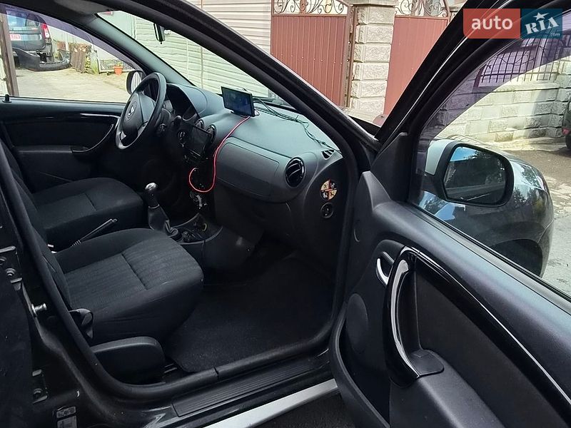 Позашляховик / Кросовер Dacia Duster 2010 в Рівному