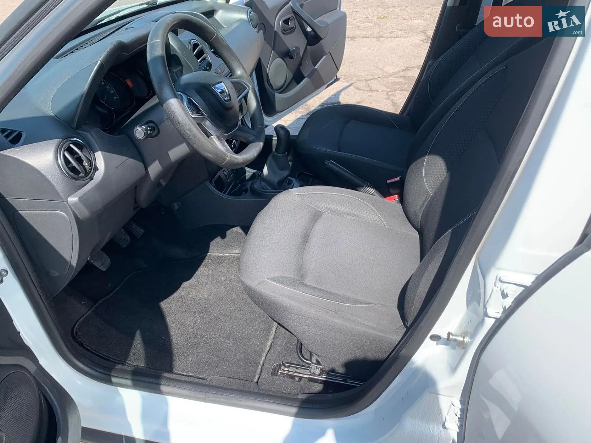 2017 Dacia Duster - мініатюра 8