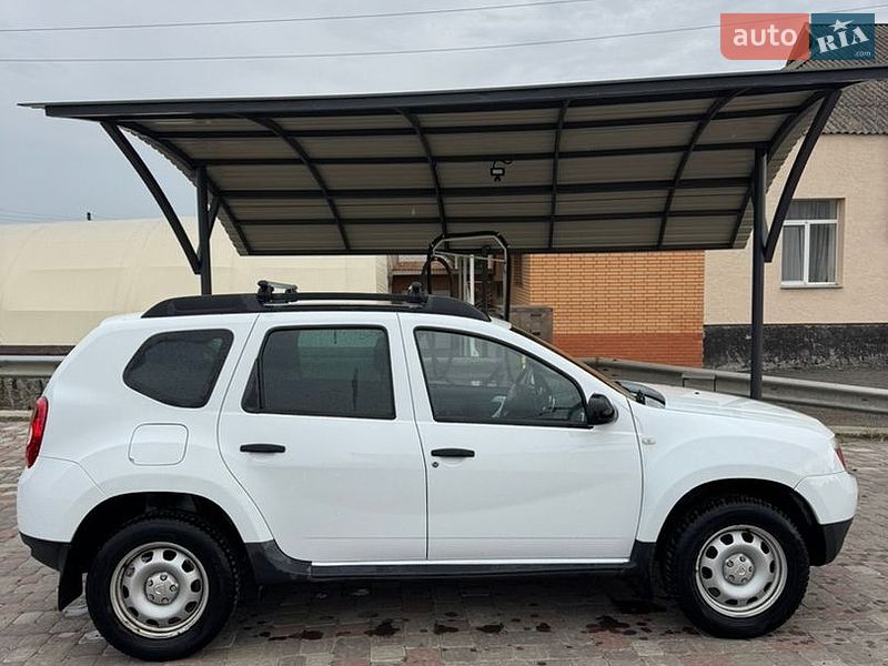 Позашляховик / Кросовер Dacia Duster 2013 в Великій Багачці