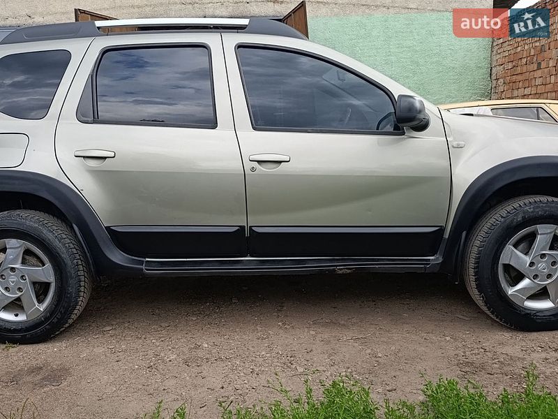 Внедорожник / Кроссовер Dacia Duster 2011 в Коломые