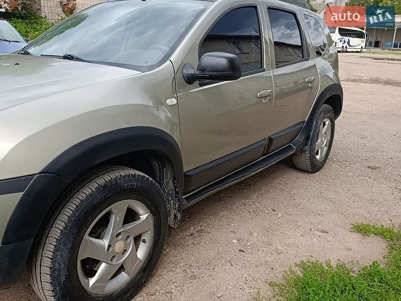 Dacia Duster 2011