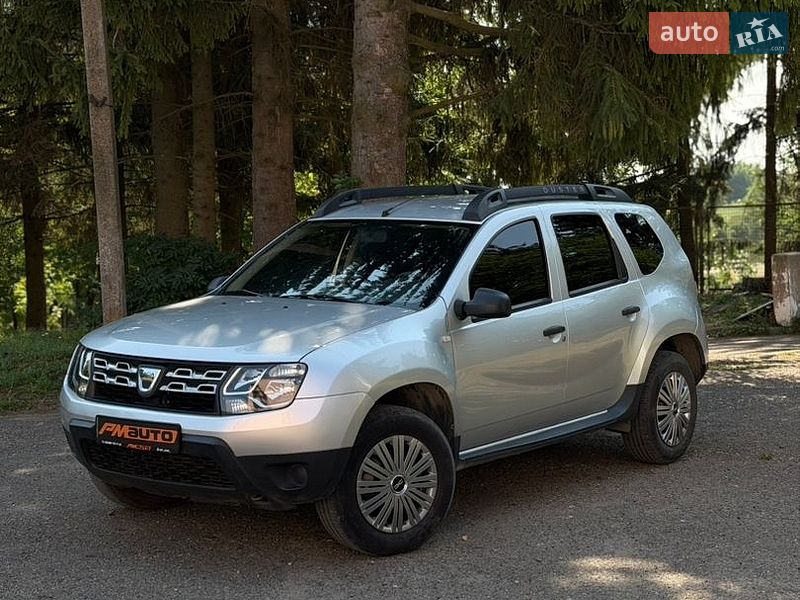 Позашляховик / Кросовер Dacia Duster 2016 в Бурштині