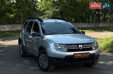 Позашляховик / Кросовер Dacia Duster 2016 в Бурштині