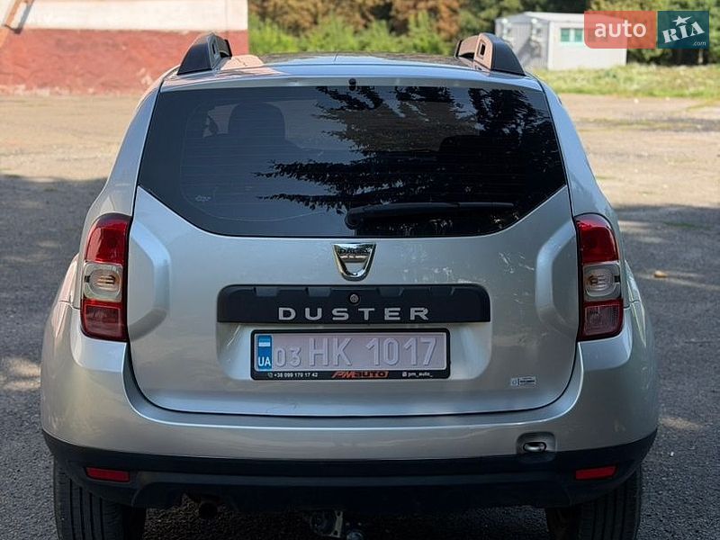 Позашляховик / Кросовер Dacia Duster 2016 в Бурштині