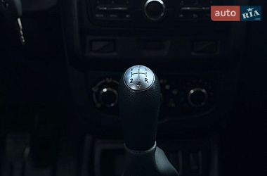 Позашляховик / Кросовер Dacia Duster 2016 в Бурштині