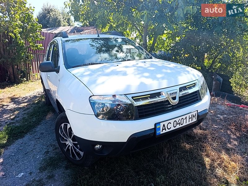 Позашляховик / Кросовер Dacia Duster 2011 в Горохові