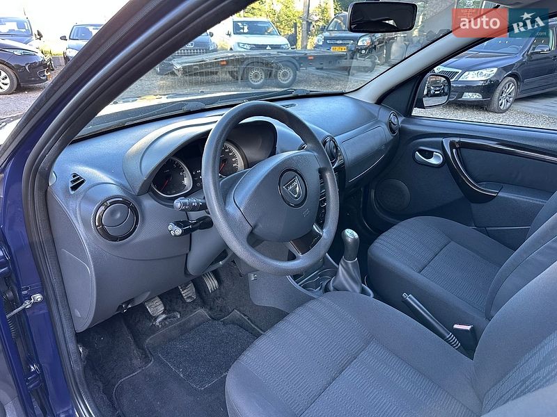 Позашляховик / Кросовер Dacia Duster 2012 в Івано-Франківську