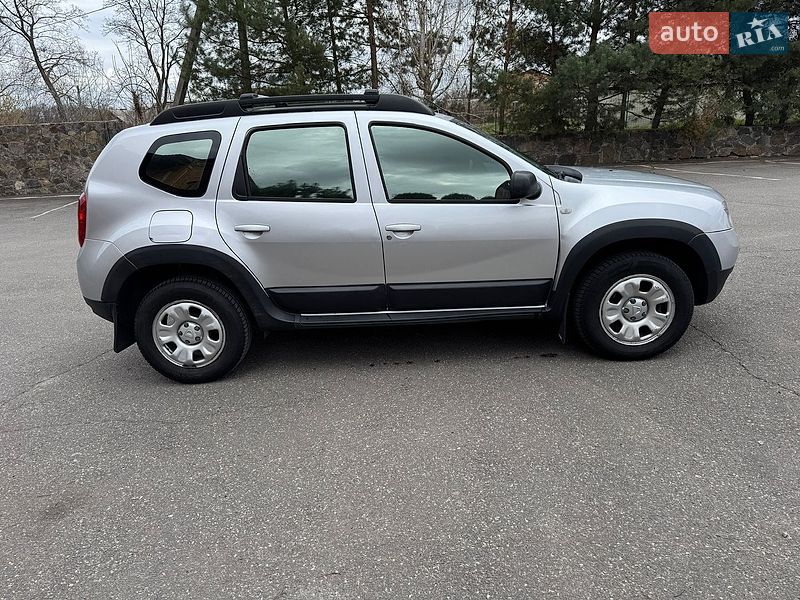 Внедорожник / Кроссовер Dacia Duster 2010 в Гнивани