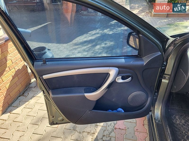 Позашляховик / Кросовер Dacia Duster 2013 в Рівному