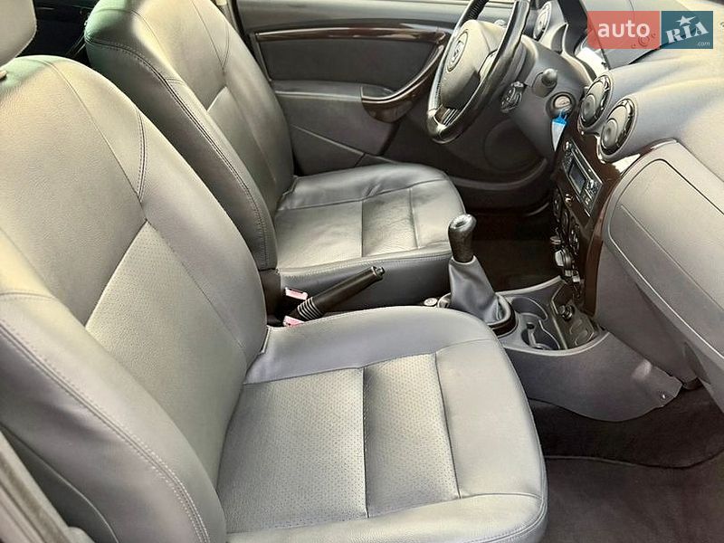Позашляховик / Кросовер Dacia Duster 2013 в Тернополі