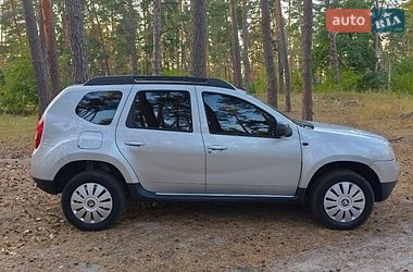Позашляховик / Кросовер Dacia Duster 2010 в Черкасах