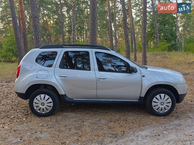 Позашляховик / Кросовер Dacia Duster 2010 в Черкасах