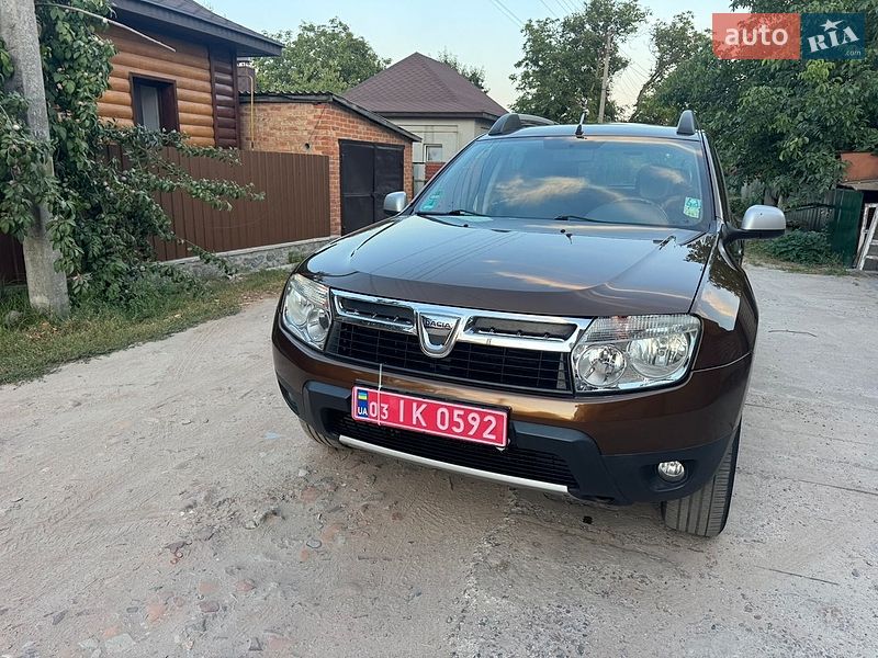 Позашляховик / Кросовер Dacia Duster 2011 в Охтирці
