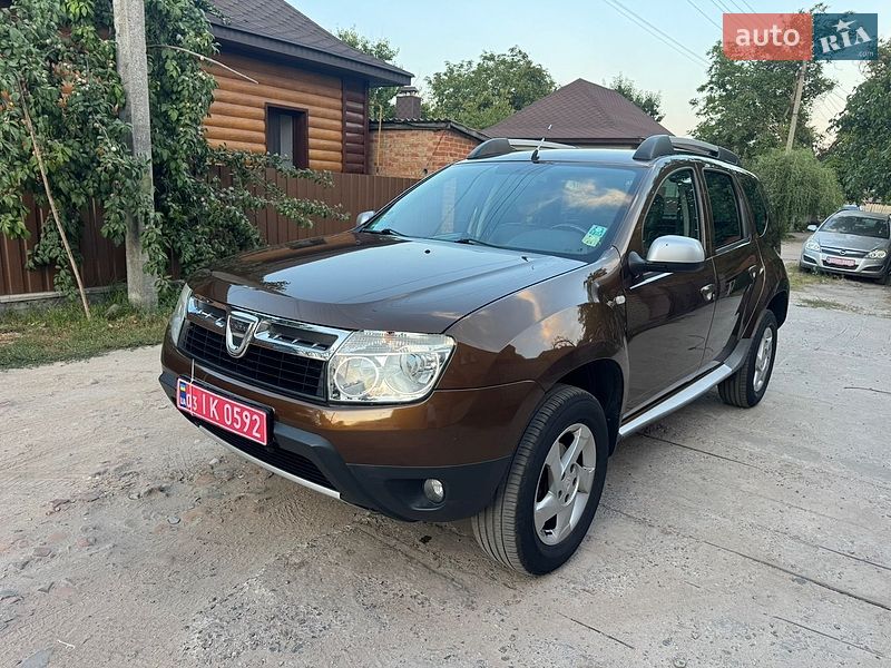 Позашляховик / Кросовер Dacia Duster 2011 в Охтирці