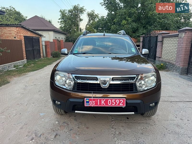 Позашляховик / Кросовер Dacia Duster 2011 в Охтирці