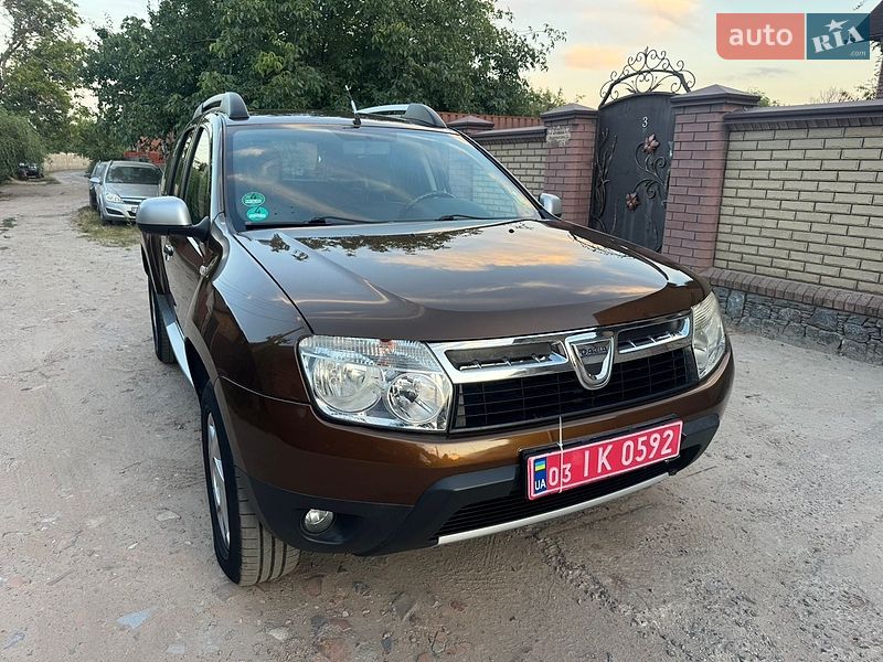 Позашляховик / Кросовер Dacia Duster 2011 в Охтирці