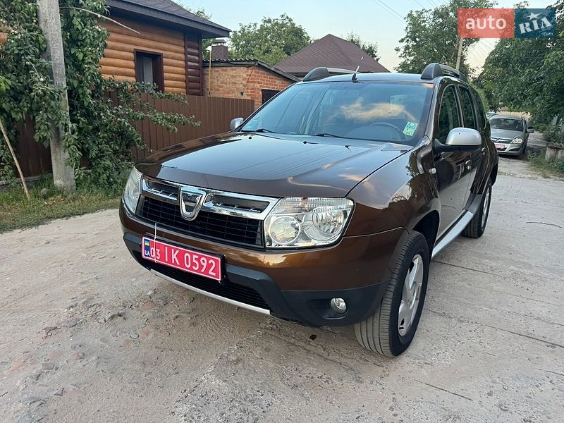 Позашляховик / Кросовер Dacia Duster 2011 в Охтирці