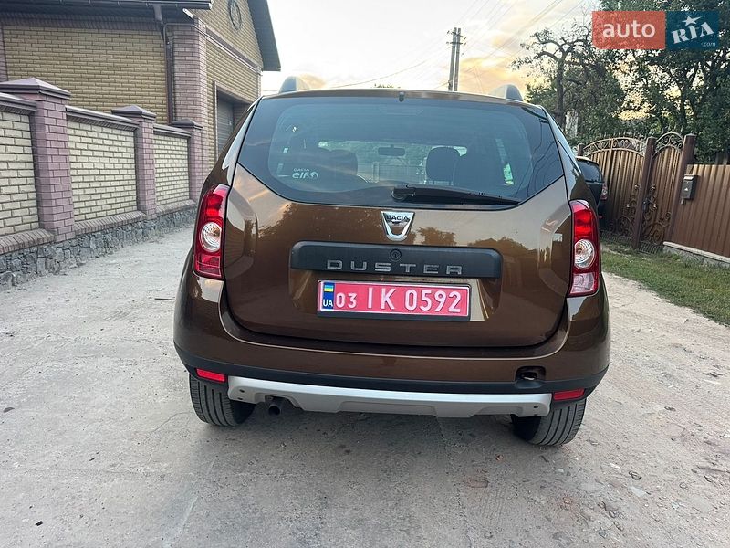 Позашляховик / Кросовер Dacia Duster 2011 в Охтирці