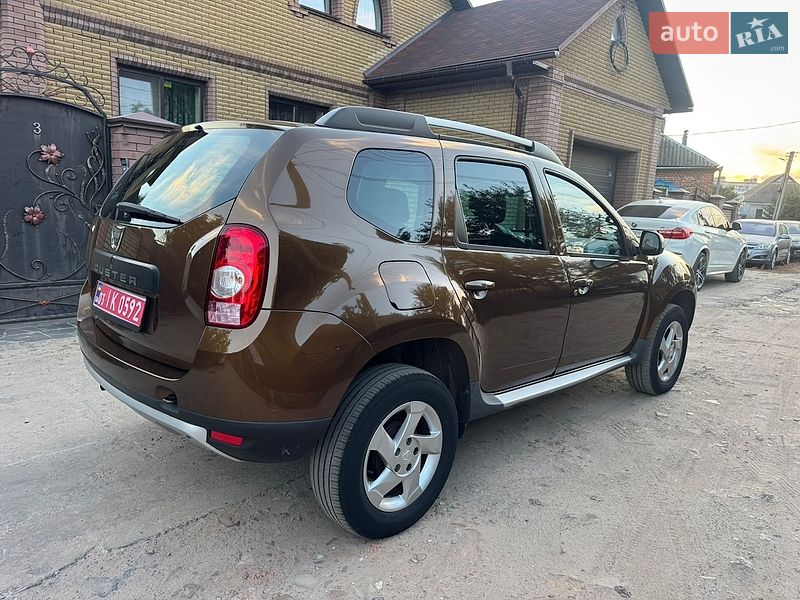 Позашляховик / Кросовер Dacia Duster 2011 в Охтирці