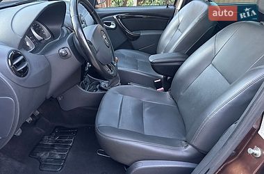 Позашляховик / Кросовер Dacia Duster 2011 в Охтирці