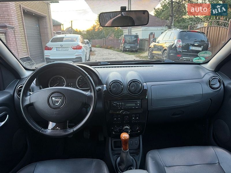 Позашляховик / Кросовер Dacia Duster 2011 в Охтирці