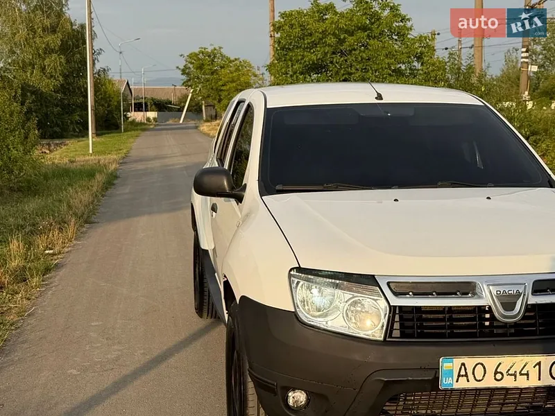 Dacia Duster 2012